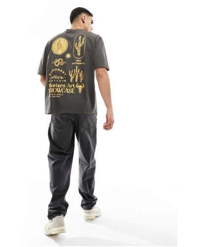 ASOS T-shirt oversize grigio antracite con stampa di paesaggio sul retro - Nero