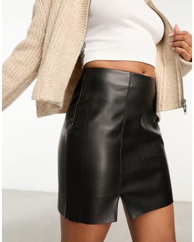Pimkie Mini-jupe en imitation cuir fendue sur le côté - Noir