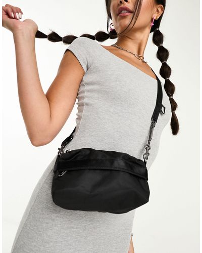Nike Sportswear Futura Luxe Crossbody Bag in Black