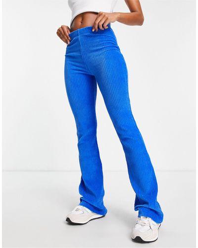 TOPSHOP Pantalon évasé en velours côtelé stretch - cobalt - Bleu