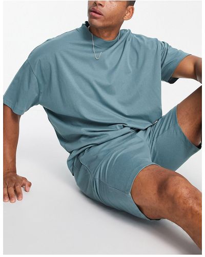 ASOS – lounge-pyjama mit oversize-t-shirt und shorts - Grün