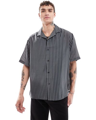 ASOS – oversize-hemd mit -transparenten streifen und reverskragen - Grau