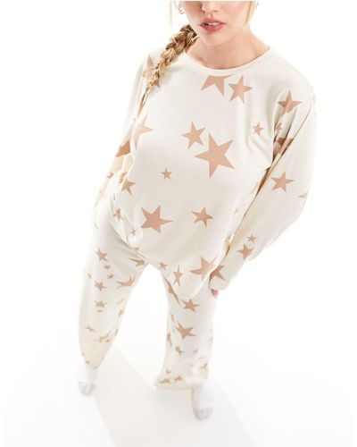 ASOS – superweicher pyjama aus langärmligem oberteil und hose - Weiß