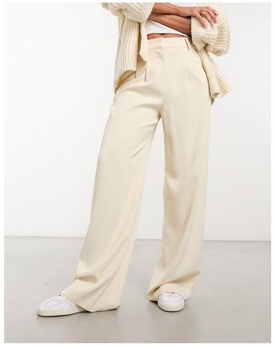 French Connection Pantalones color con pliegues delanteros - Neutro