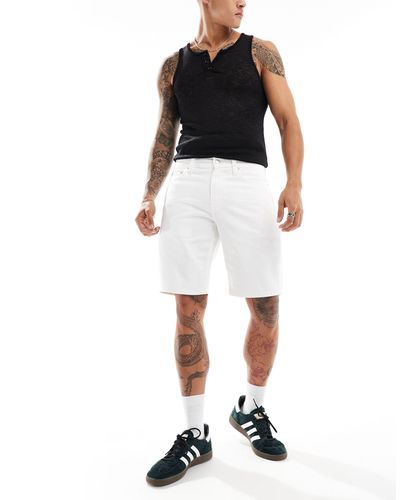 Calvin Klein – pride – schmal geschnittene jeans-shorts - Weiß