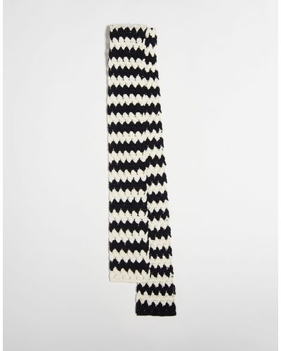 Reclaimed (vintage) Écharpe unisexe d'ensemble au crochet - noir et blanc