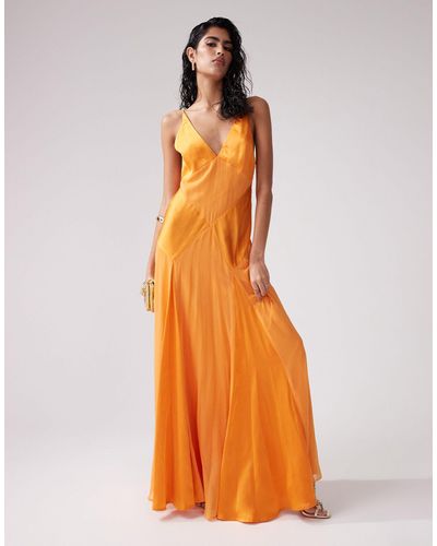 ASOS Robe longue satinée à bretelles fines avec empiècements transparents - orange