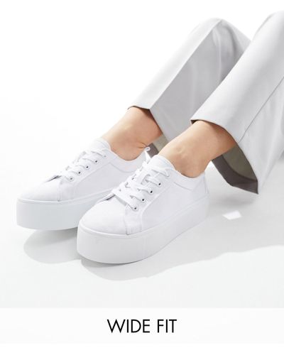 ASOS Divide - sneakers stringate bianche con suola flatform e pianta larga - Bianco