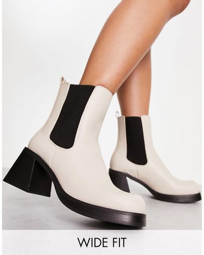 TOPSHOP Wide Fit Bay Square Toe Heeled Chelsea Boot - Natural