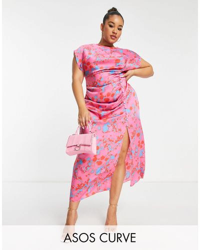 ASOS Asos design curve - robe froncée longue en satin imprimé fleuri à mancherons avec boutons sur le côté - rose