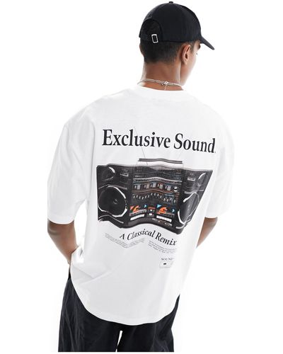 ASOS T-shirt oversize bianca con stampa di stereo sul retro e sul petto - Bianco