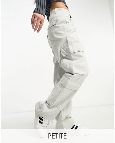 Bershka Petite - pantaloni cargo pallido con coulisse - Bianco