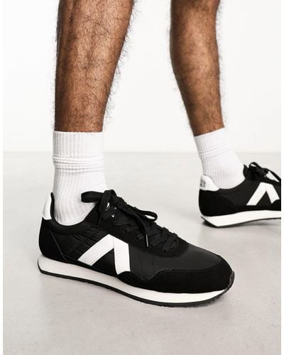 Jack & Jones Retro Runner Sneakers With Contrast Stripe - Black