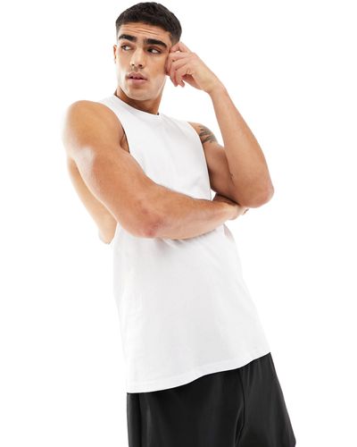 ASOS 4505 Mouwloos Trainings-t-shirt Met Verlaagde Armsgaten - Wit