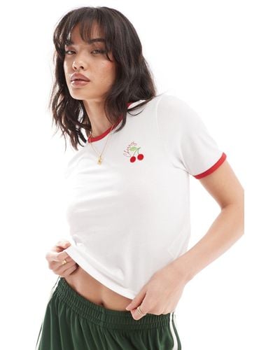 Pieces Contrast Trim Cropped T-shirt With 'cherry' Print - White