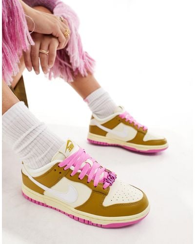 Nike Dunk Se Low Trainers - Pink