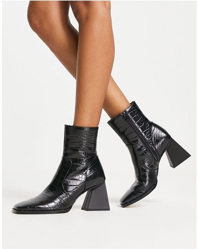 London Rebel Square Toe Triangle Heel Boots - Black