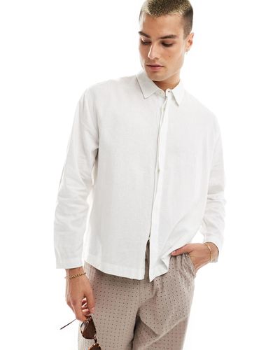 Bershka – rustikales, langärmliges hemd aus leinen - Weiß