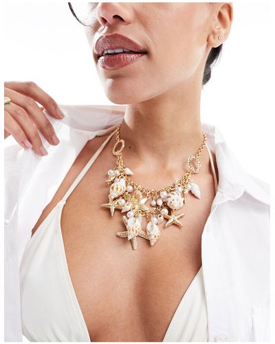 South Beach Under The Sea Starfish And Shell Embellished Statement Necklace - Metallic