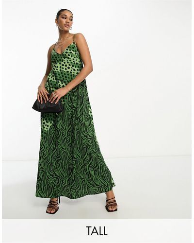 River Island Vestido lencero largo con estampado animal variado - Verde