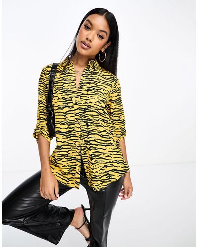 Liquorish Zebra Print Shirt - Yellow