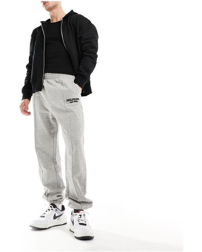 Tommy Hilfiger Joggers oscuro con logo - Negro