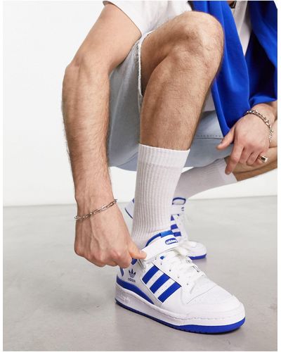 forum low white on feet