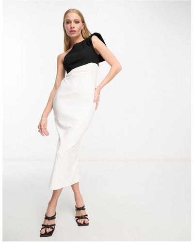Vesper Vestido largo blanco y negro con diseño color block, escote asimétrico y detalle