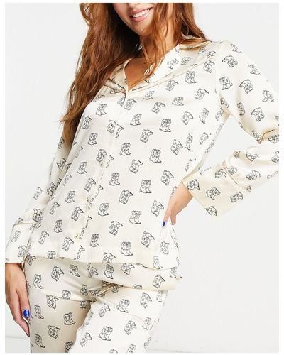 Wild Lovers – thelma – pyjama-oberteil im western-stil aus cremeem polyester-satin mit cowboy-printmuster - Weiß
