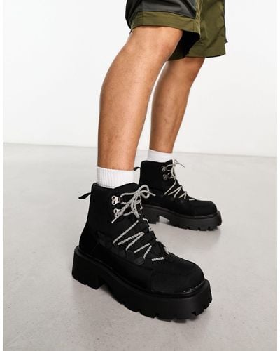 Truffle Collection Chunky Hiker Boots With Bungee Cord Detail - Black
