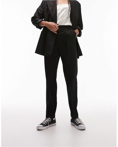 TOPSHOP Pantalon habillé coupe cigarette ajustée à taille haute et détail plissé - Noir