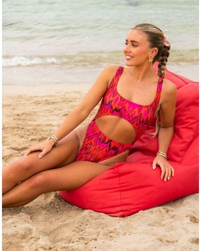 South Beach X miss molly – badeanzug mit zierausschnitt und abstraktem muster - Rot