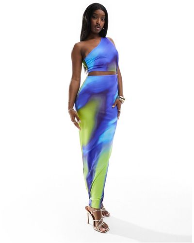 SIMMI Simmi - robe asymétrique longue à imprimé marbré et détail noué avec découpe - Bleu