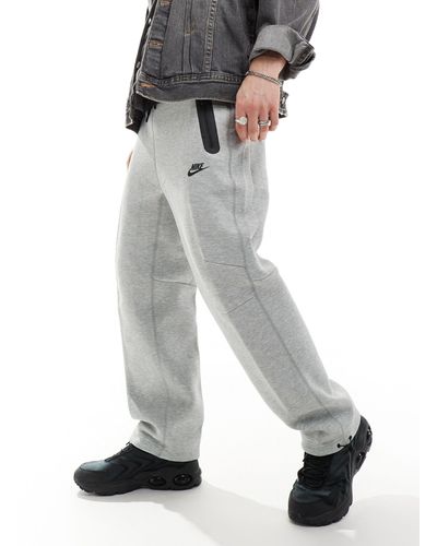 Nike Tech Fleece Loose Fit joggers With toggle - Grey
