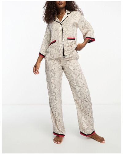 DKNY Pijama gris estampado con cuello - Neutro