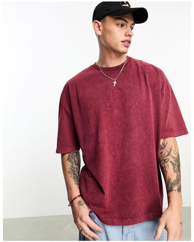 ASOS Camiseta rojo lavado extragrande con bordado en el pecho