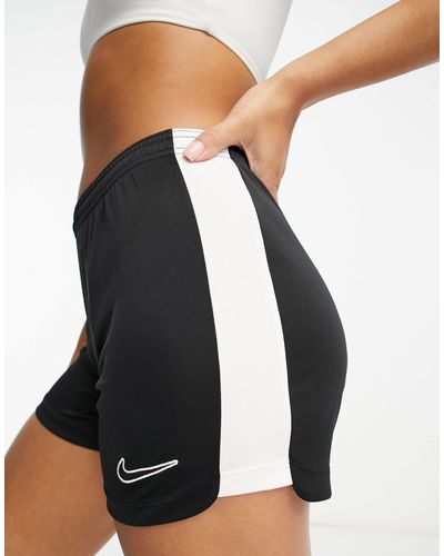 Mini shorts Nike Football pour femme | Réductions Black Friday jusqu'à 65 %  | Lyst