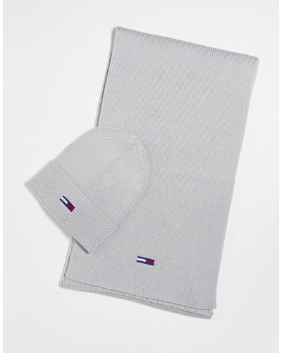 Tommy Hilfiger Flag Logo Beanie And Scarf Set - Grey