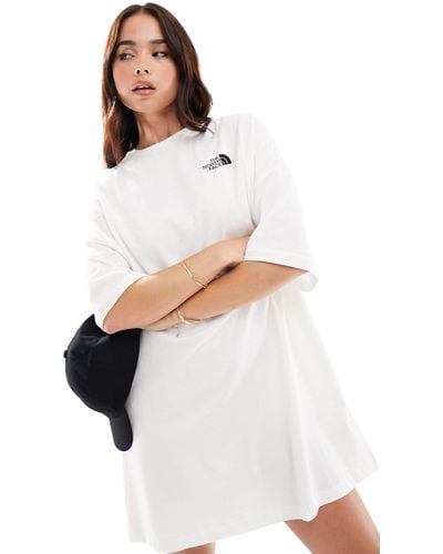 The North Face Vestido color estilo camiseta con logo - Blanco