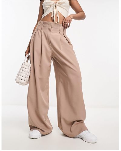 ASOS Pantalones color topo con pinzas, costuras y cinturilla paperbag - Neutro