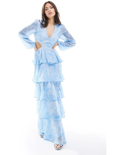 Pretty Lavish Vestido largo azul con estampado floral y aberturas