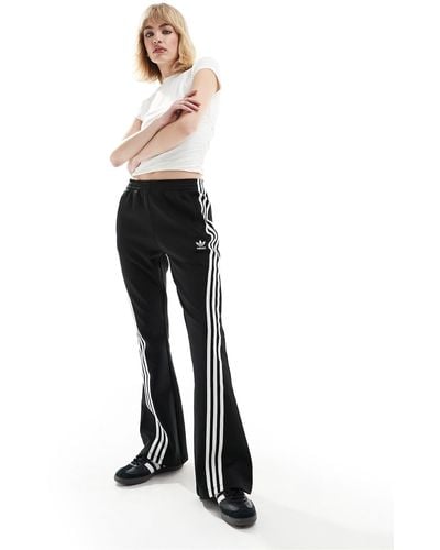 adidas Originals 3 Stripe Flared leggings - White