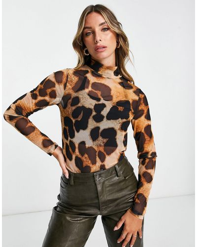 ASOS Top de manga larga con estampado de leopardo y cuello alto de malla de - Multicolor