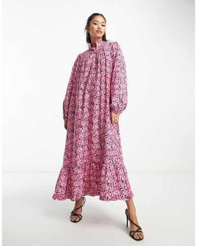 EDITED Vestido largo amplio con mangas globo y estampado floral - Rosa