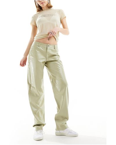 Noisy May Pantalon large en similicuir - sauge clair - Blanc