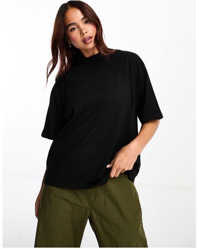 Monki Ruimvallend Hoogsluitend T-shirt - Zwart