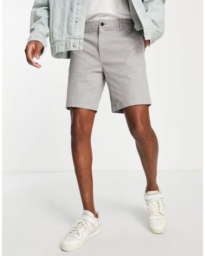 TOPMAN – schmal geschnittene chino-shorts - Grau