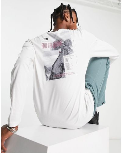 The North Face Collage - T-shirt Met Lange Mouwen En Print Op - Wit