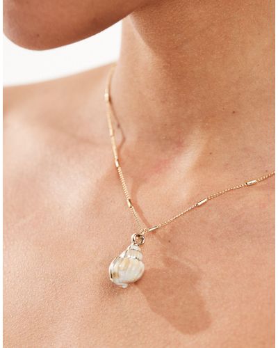 ASOS Necklace With Faux Shell Charm On Dot Dash Chain - Natural