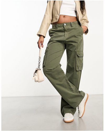 Pull&Bear Mid Rise Straight Leg Cargo Trousers - Green